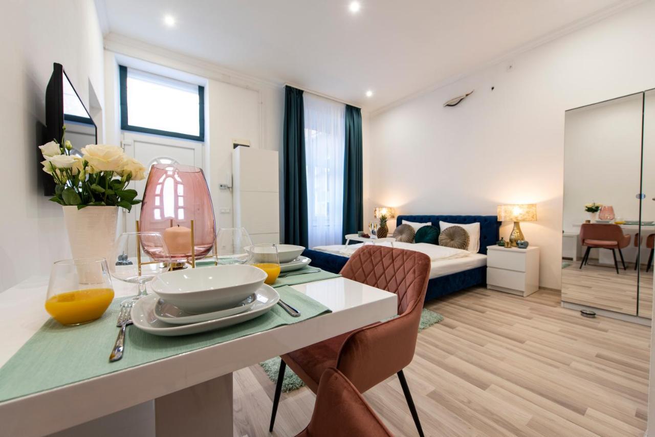 City Centre Deluxe Apartments Budapest Exterior foto